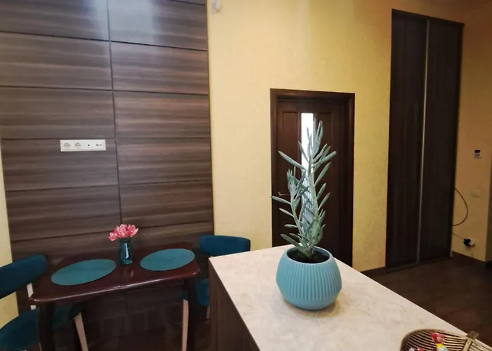 у центрі міста опера Leópolis